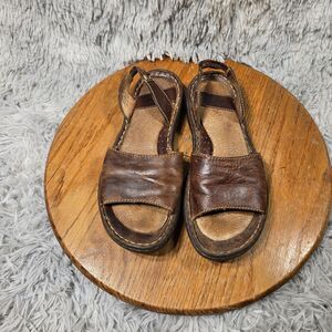 Born Shoes Women’s Size 7.5-8/ 9.6 Inches Brown Leather Strap Outdoor Sandals